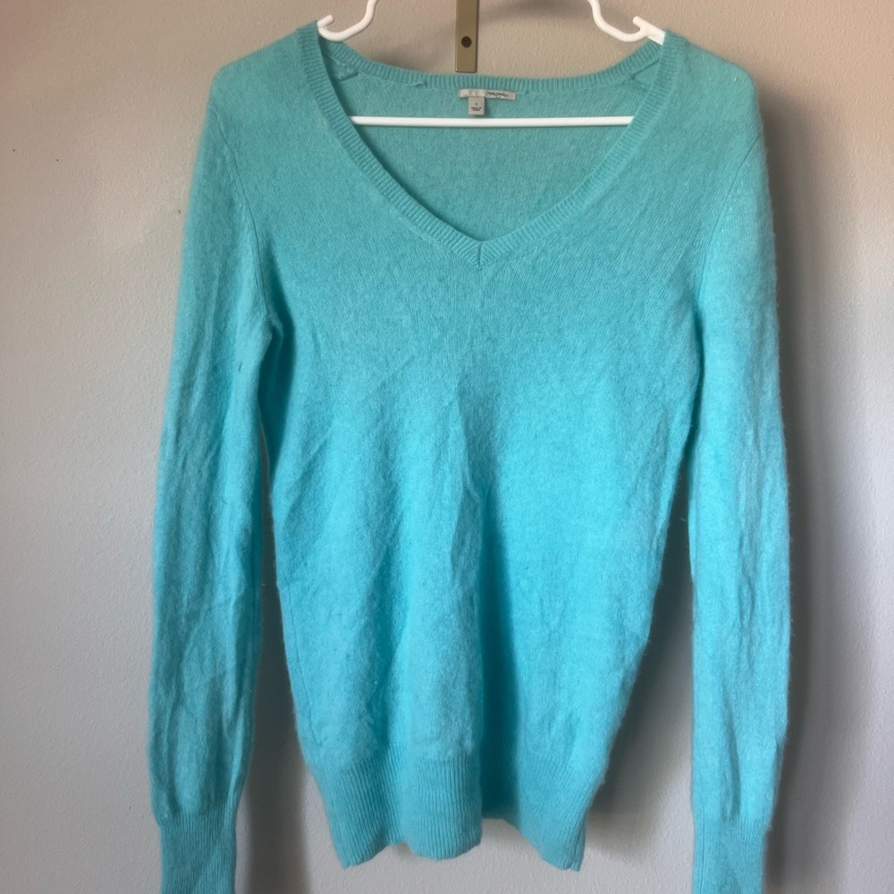 Halogen Cashmere Aqua V-Neck Sweater